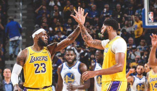 NBA-詹姆斯补篮绝杀凯尔特人，湖人终结七连胜登顶东部引热议